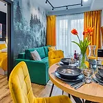 Ostoja Vip Z Sauna, Strefa Relaksu I Pokojem Zabaw By Royal Aparts Апартаменты *