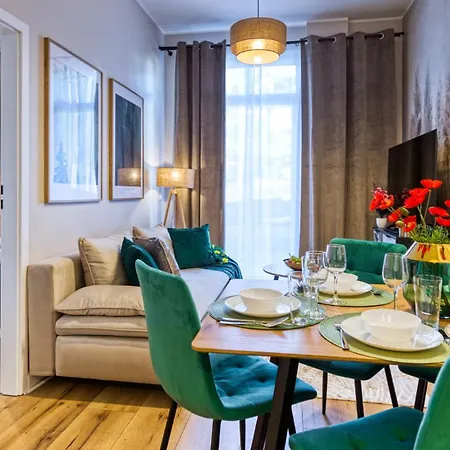 Ostoja Vip Ze Strefa Relaksu I Pokojem Zabaw By Royal Aparts Apartament *