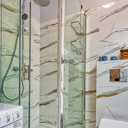 Ostoja Residence Vip Z Basenem, Sauna, Jacuzzi, Strefa Relaksu, Pokojem Zabaw I Wlasnym Parkiem By Royal Aparts